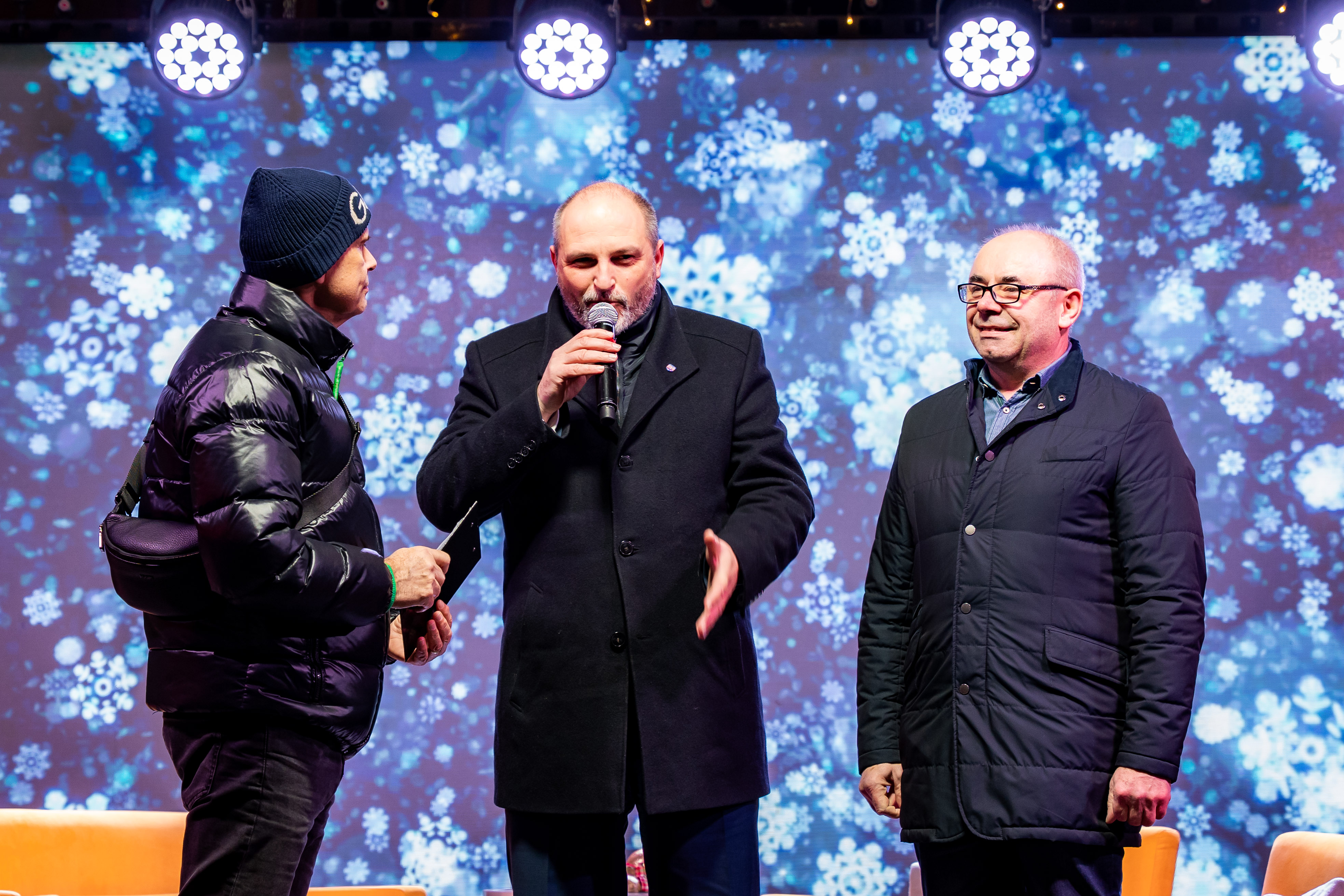 VIANOCNA TELEVIZNA REGINA-59